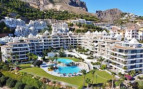 Apartment In Mascarat Beach